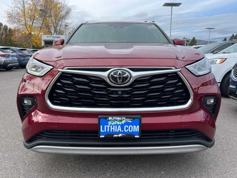 used 2020 Toyota Highlander car, priced at $34,578