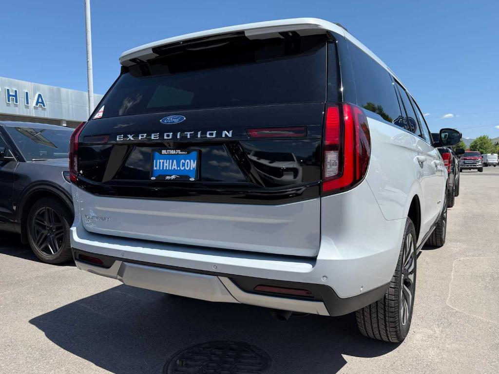 new 2025 Ford Expedition car, priced at $79,235