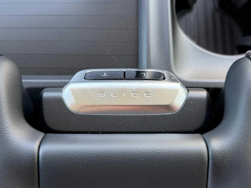 new 2025 Ford Expedition car, priced at $79,235