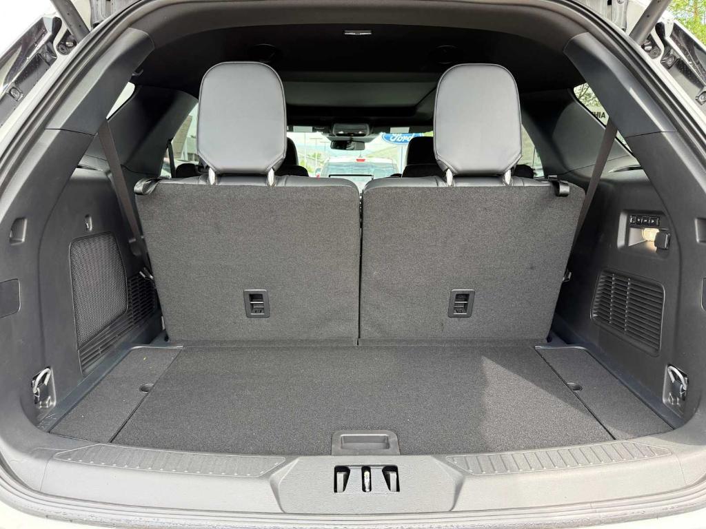 new 2025 Ford Explorer car, priced at $58,277
