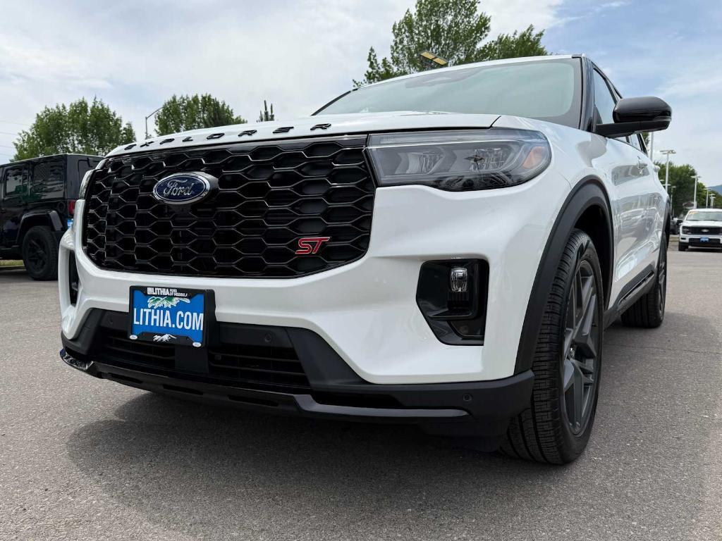 new 2025 Ford Explorer car, priced at $58,277