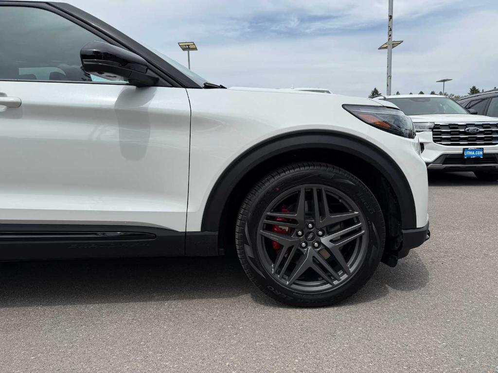 new 2025 Ford Explorer car, priced at $58,277