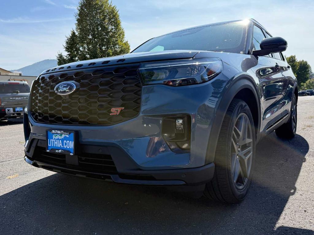 new 2025 Ford Explorer car, priced at $60,607