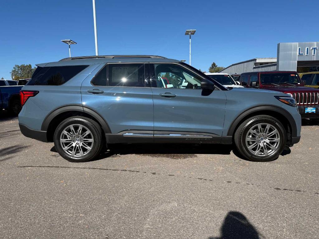 new 2025 Ford Explorer car, priced at $48,573
