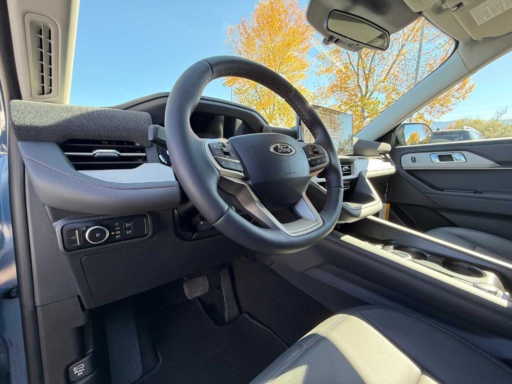 new 2025 Ford Explorer car, priced at $48,573