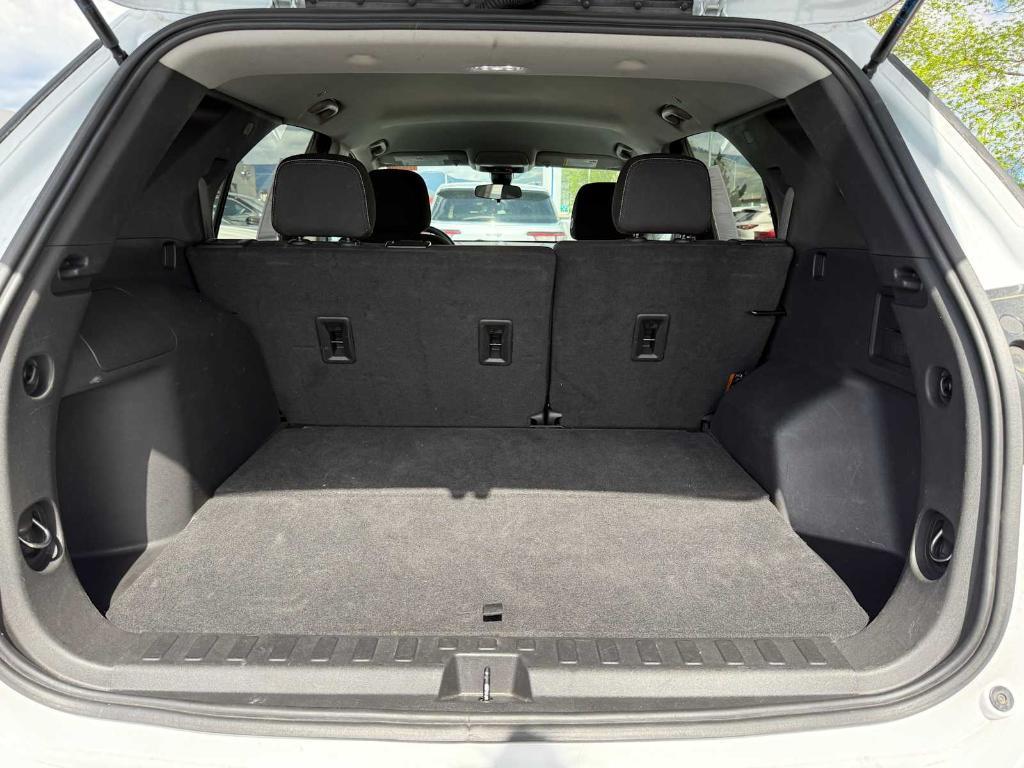 used 2023 Chevrolet Equinox car, priced at $24,456