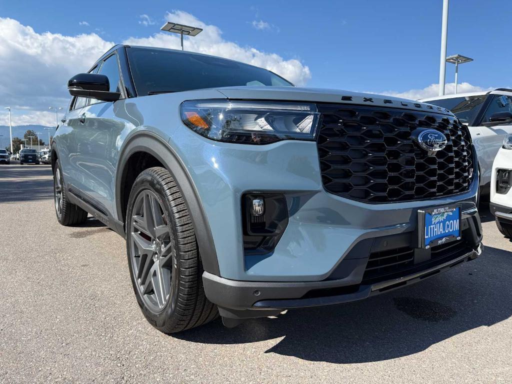 new 2025 Ford Explorer car, priced at $61,156