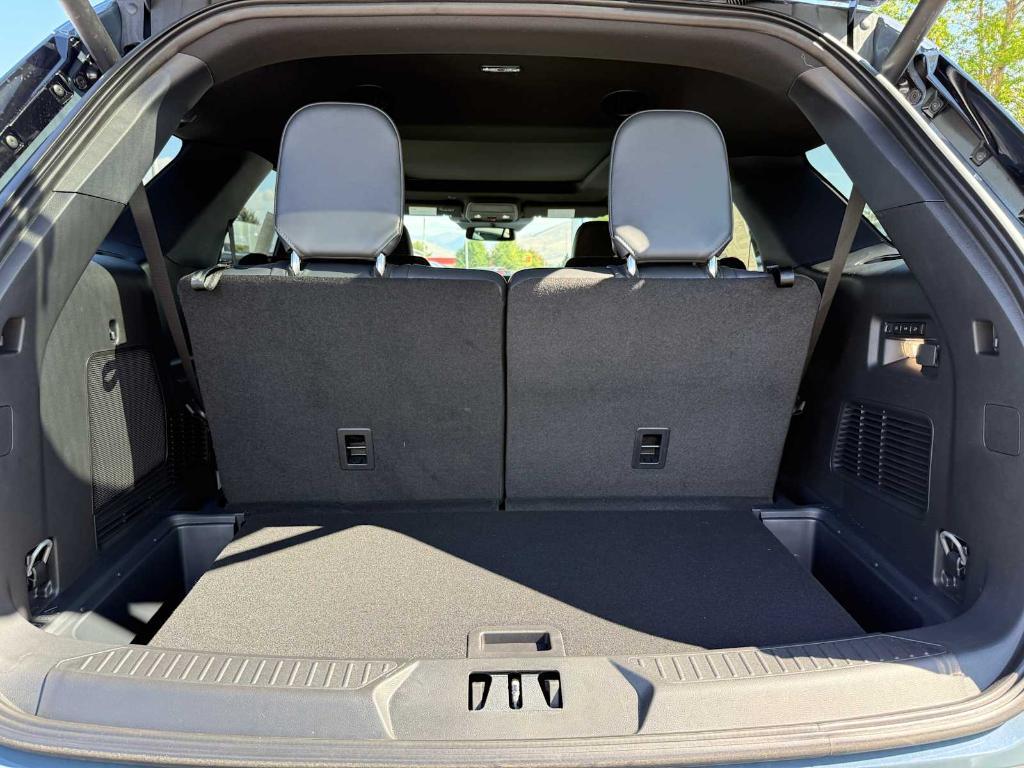 new 2025 Ford Explorer car, priced at $61,156