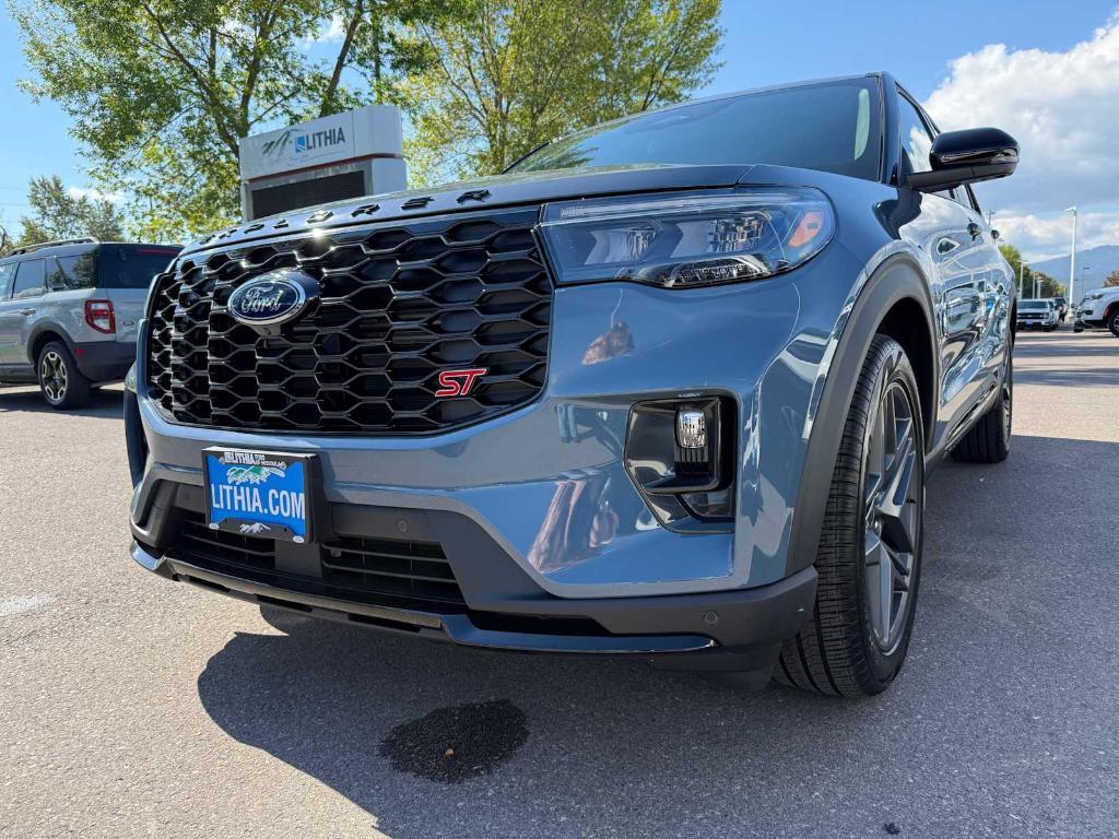 new 2025 Ford Explorer car, priced at $61,156