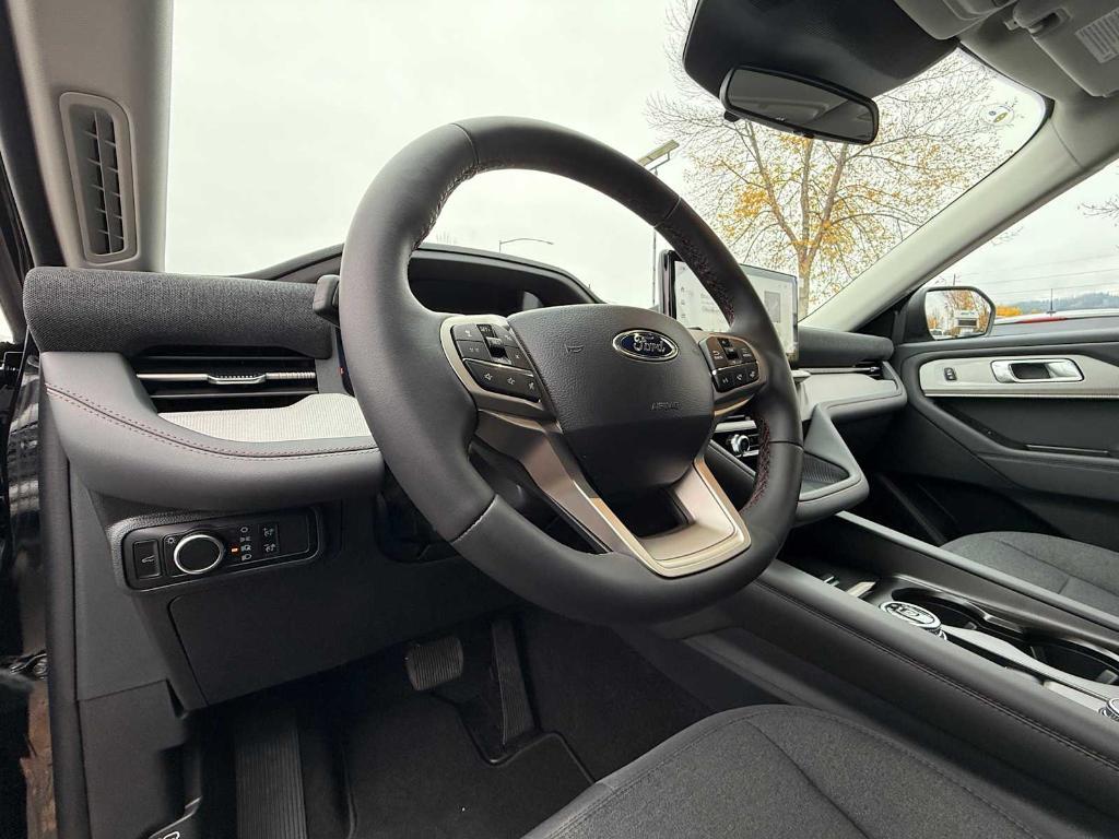 new 2025 Ford Explorer car, priced at $43,489