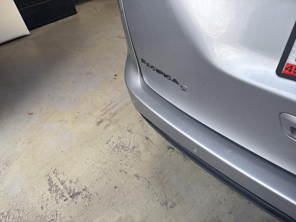 used 2018 Chrysler Pacifica car, priced at $14,996