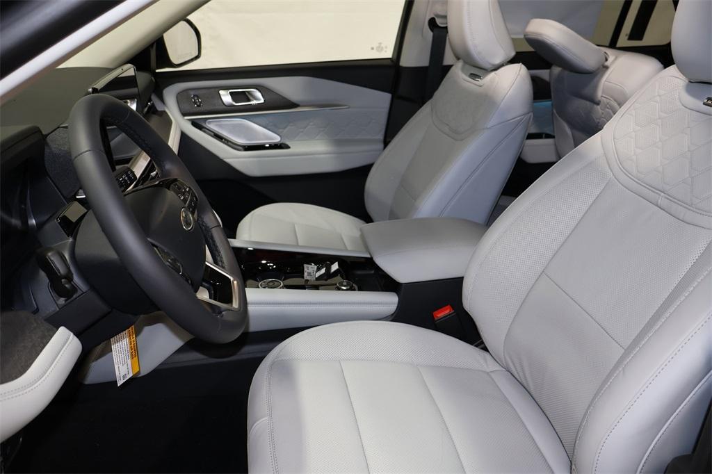 new 2025 Ford Explorer car, priced at $60,510