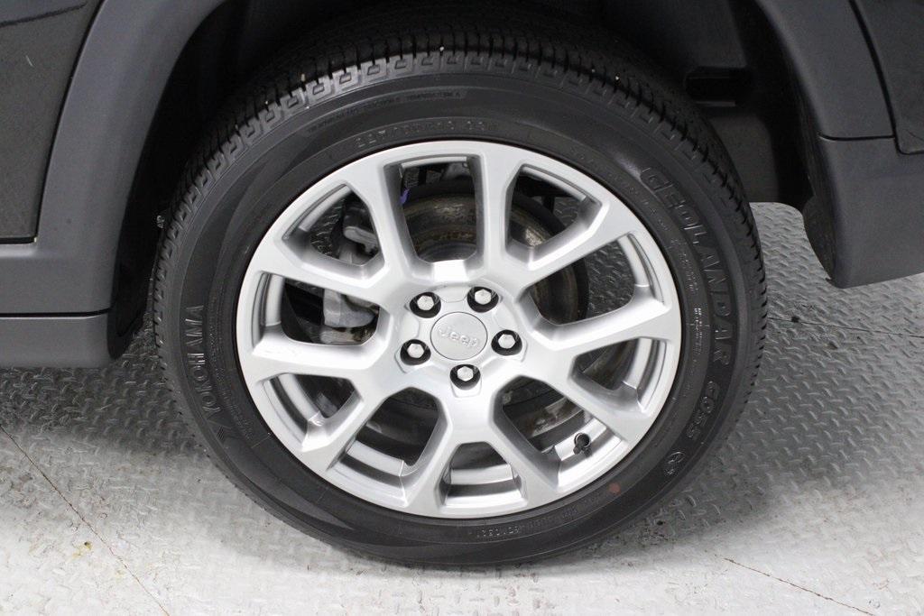 used 2022 Jeep Compass car, priced at $21,253