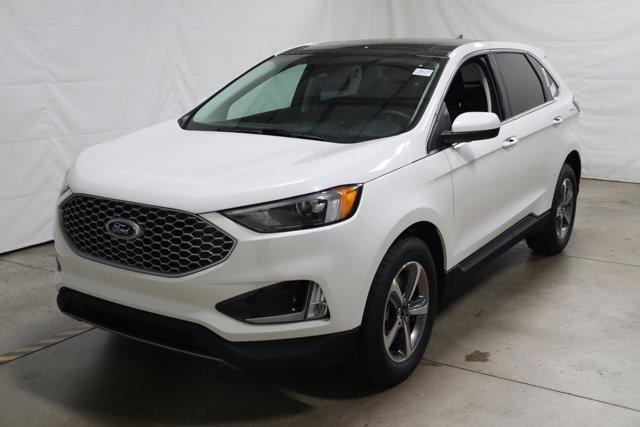 new 2024 Ford Edge car, priced at $41,019