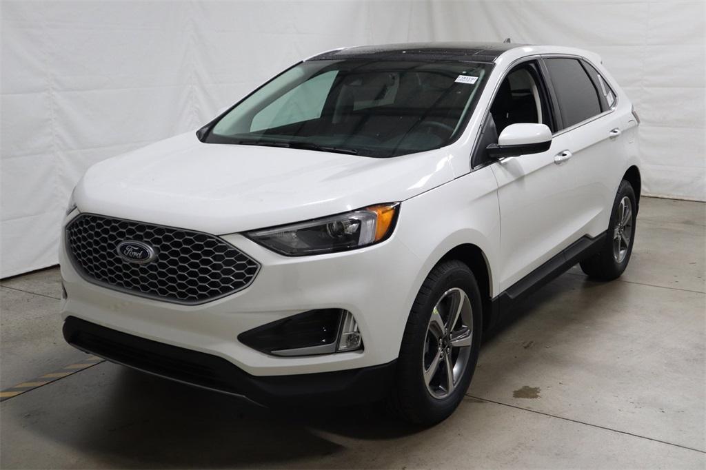 new 2024 Ford Edge car, priced at $45,380