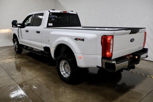 new 2025 Ford F-350 car, priced at $65,150