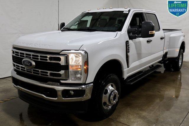 new 2025 Ford F-350 car, priced at $65,150