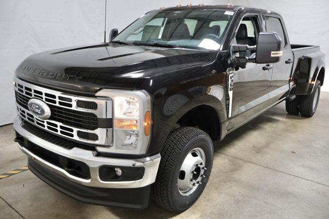 new 2025 Ford F-350 car, priced at $63,125
