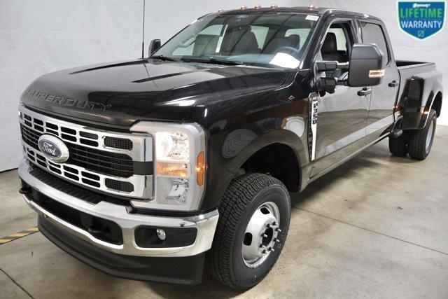 new 2025 Ford F-350 car, priced at $63,125