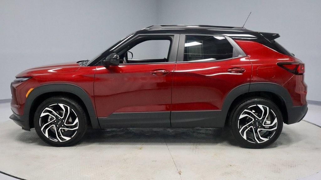 used 2025 Chevrolet TrailBlazer car, priced at $27,893