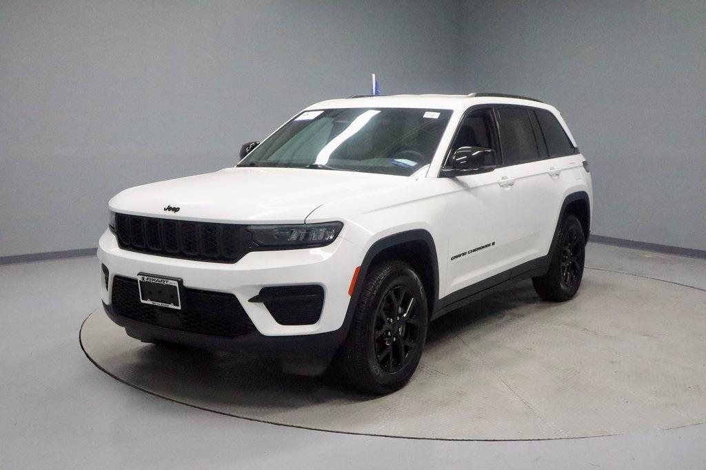 used 2024 Jeep Grand Cherokee car, priced at $35,970