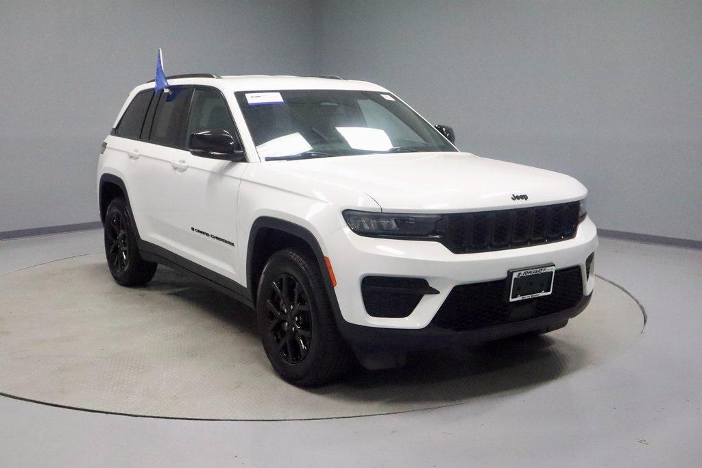 used 2024 Jeep Grand Cherokee car, priced at $35,970