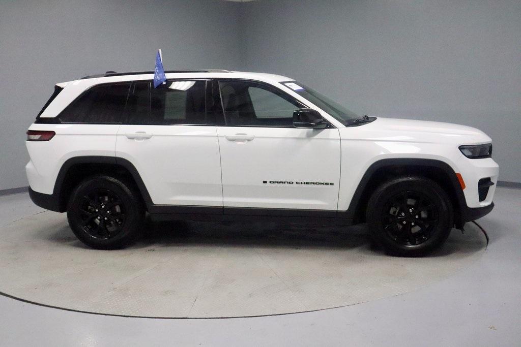used 2024 Jeep Grand Cherokee car, priced at $35,970