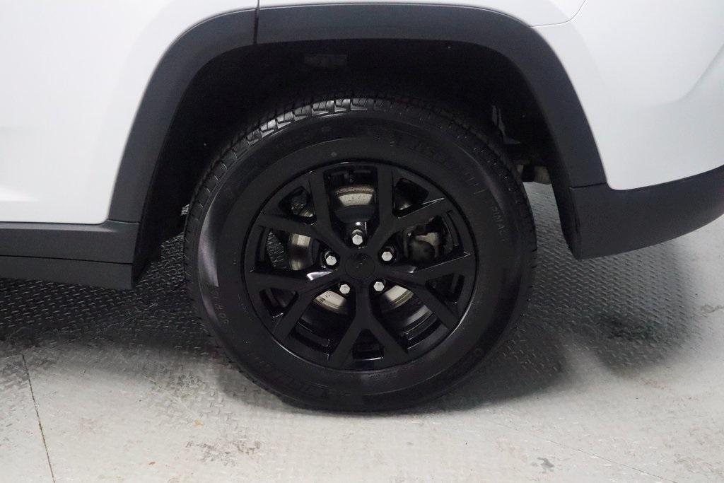 used 2024 Jeep Grand Cherokee car, priced at $35,970
