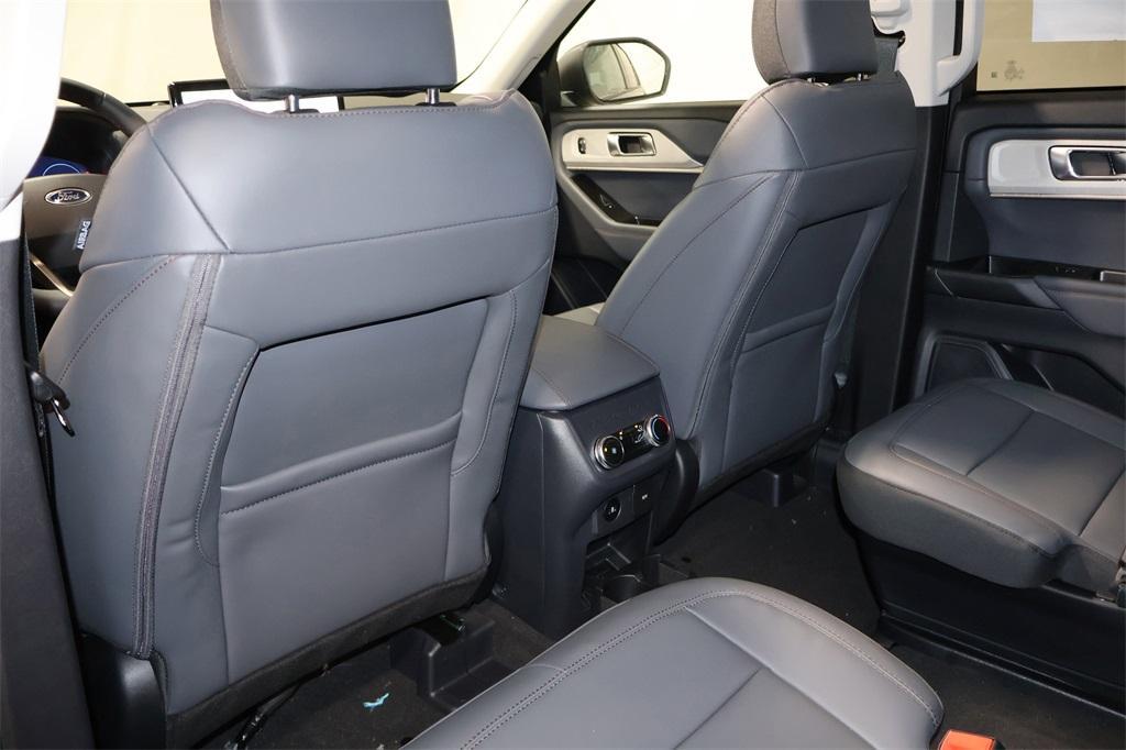 new 2025 Ford Explorer car, priced at $48,965