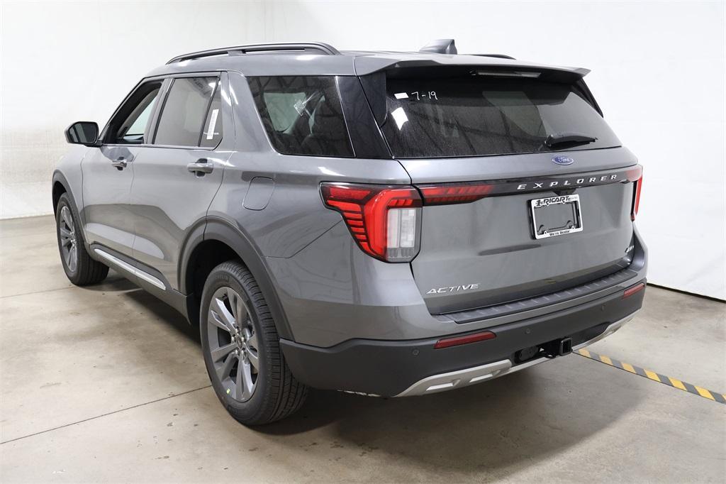 new 2025 Ford Explorer car, priced at $48,965
