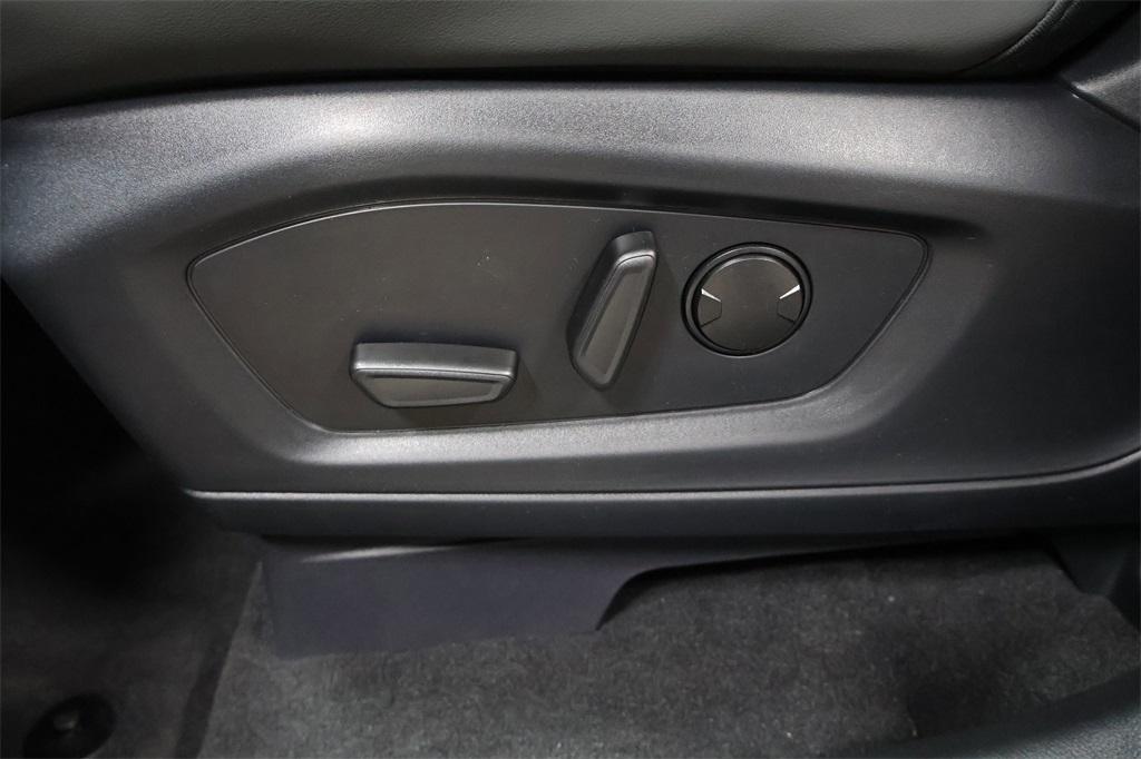new 2025 Ford Explorer car, priced at $48,965