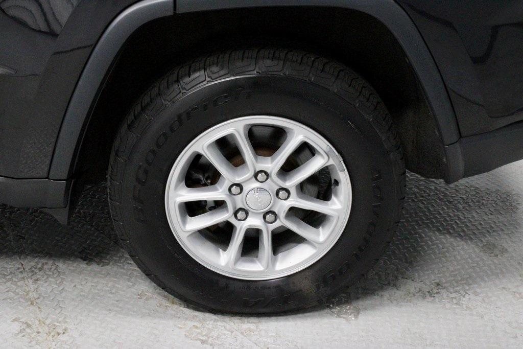 used 2018 Jeep Grand Cherokee car, priced at $15,844