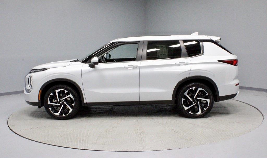 used 2024 Mitsubishi Outlander car, priced at $24,080