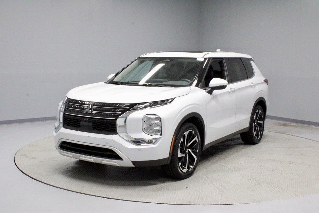 used 2024 Mitsubishi Outlander car, priced at $24,080