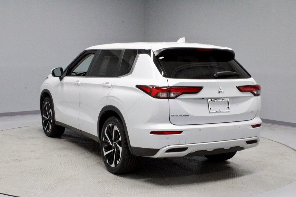 used 2024 Mitsubishi Outlander car, priced at $24,080
