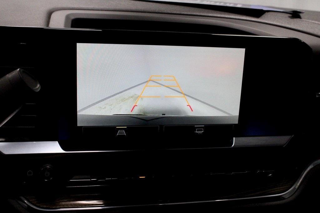 used 2024 Chevrolet Silverado 1500 car, priced at $31,872