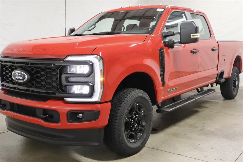 new 2024 Ford F-350 car, priced at $66,177