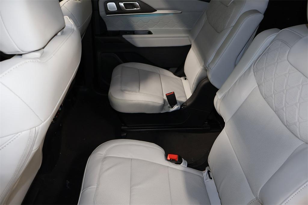 new 2025 Ford Explorer car, priced at $61,305