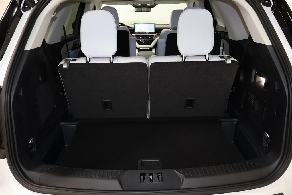 new 2025 Ford Explorer car, priced at $61,305