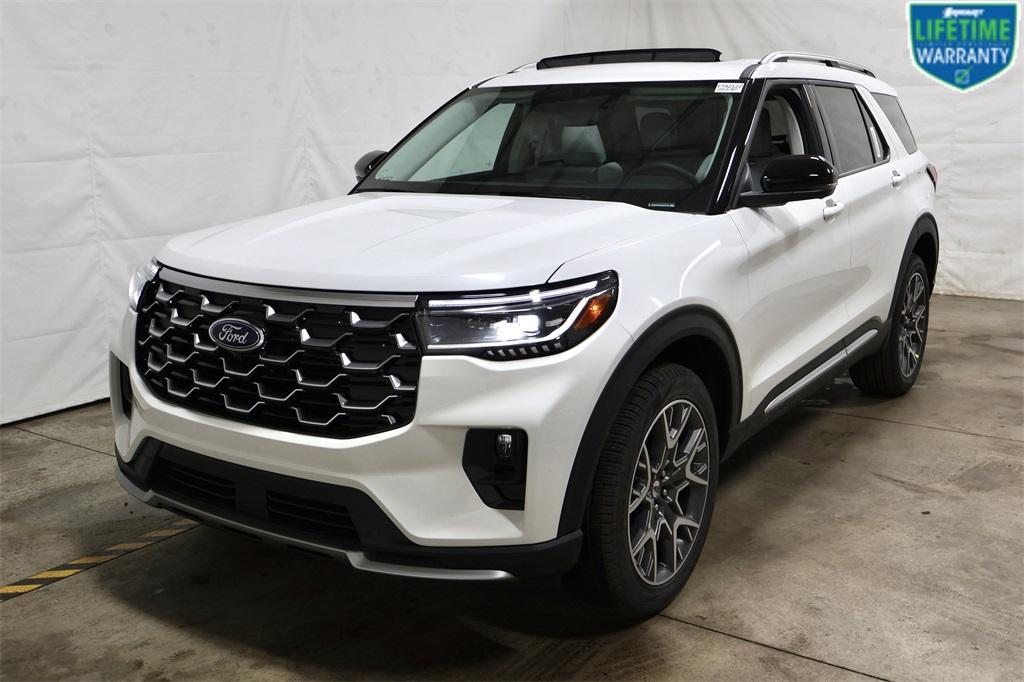 new 2025 Ford Explorer car, priced at $61,305