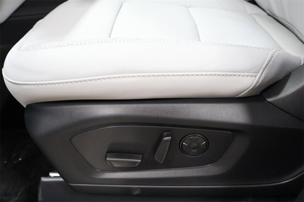 new 2025 Ford Explorer car, priced at $61,305