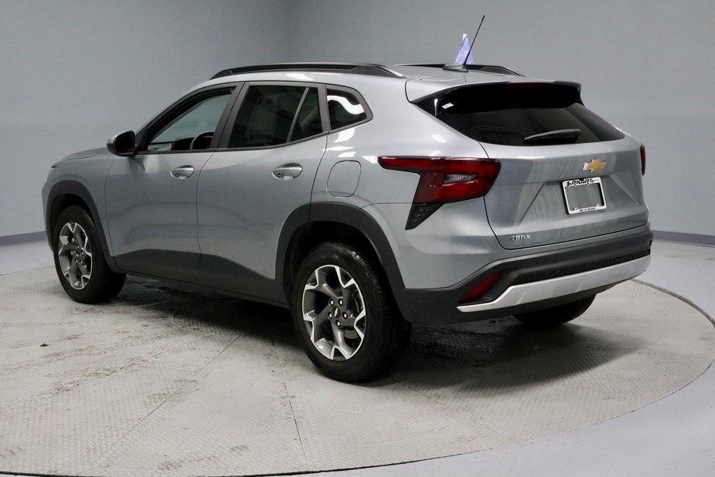 used 2024 Chevrolet Trax car, priced at $21,074