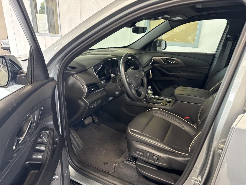 used 2023 Chevrolet Traverse car, priced at $39,776