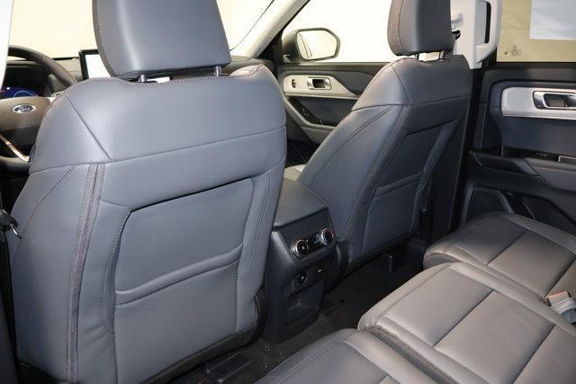 new 2025 Ford Explorer car, priced at $48,965
