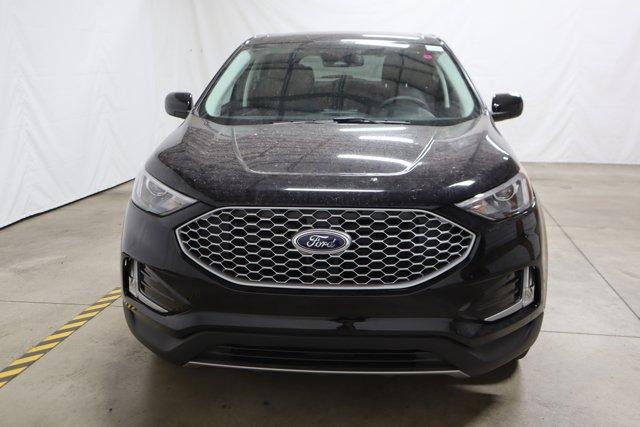 new 2024 Ford Edge car, priced at $37,842