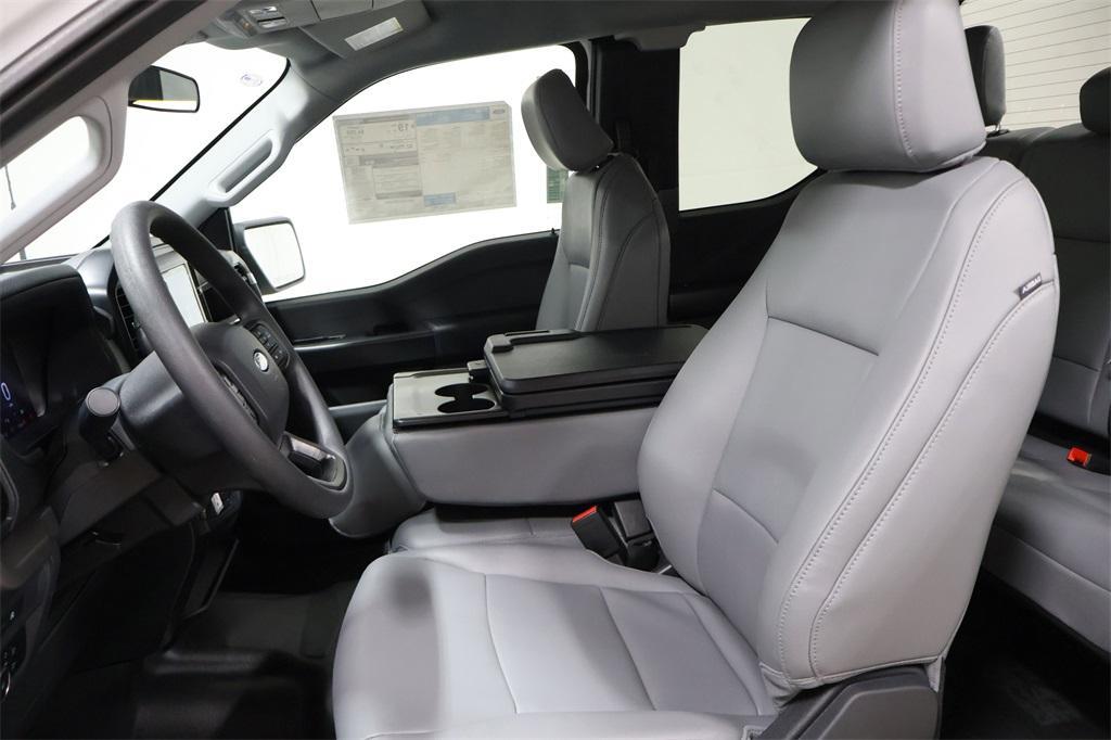 new 2025 Ford F-150 car, priced at $52,300