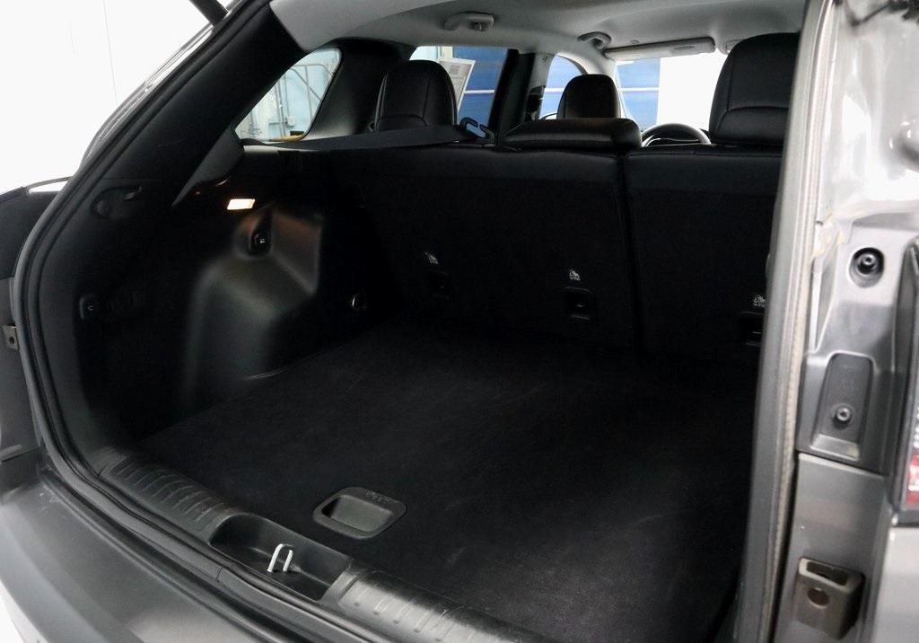 used 2023 Jeep Cherokee car, priced at $21,980