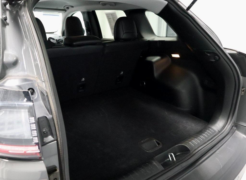 used 2023 Jeep Cherokee car, priced at $21,980