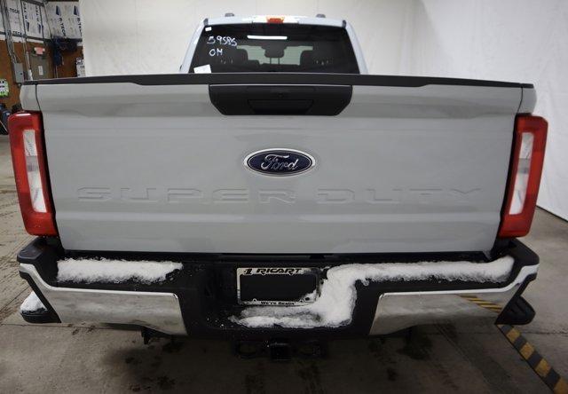 new 2025 Ford F-350 car, priced at $71,925