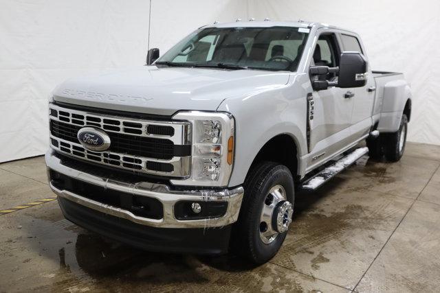 new 2025 Ford F-350 car, priced at $71,925